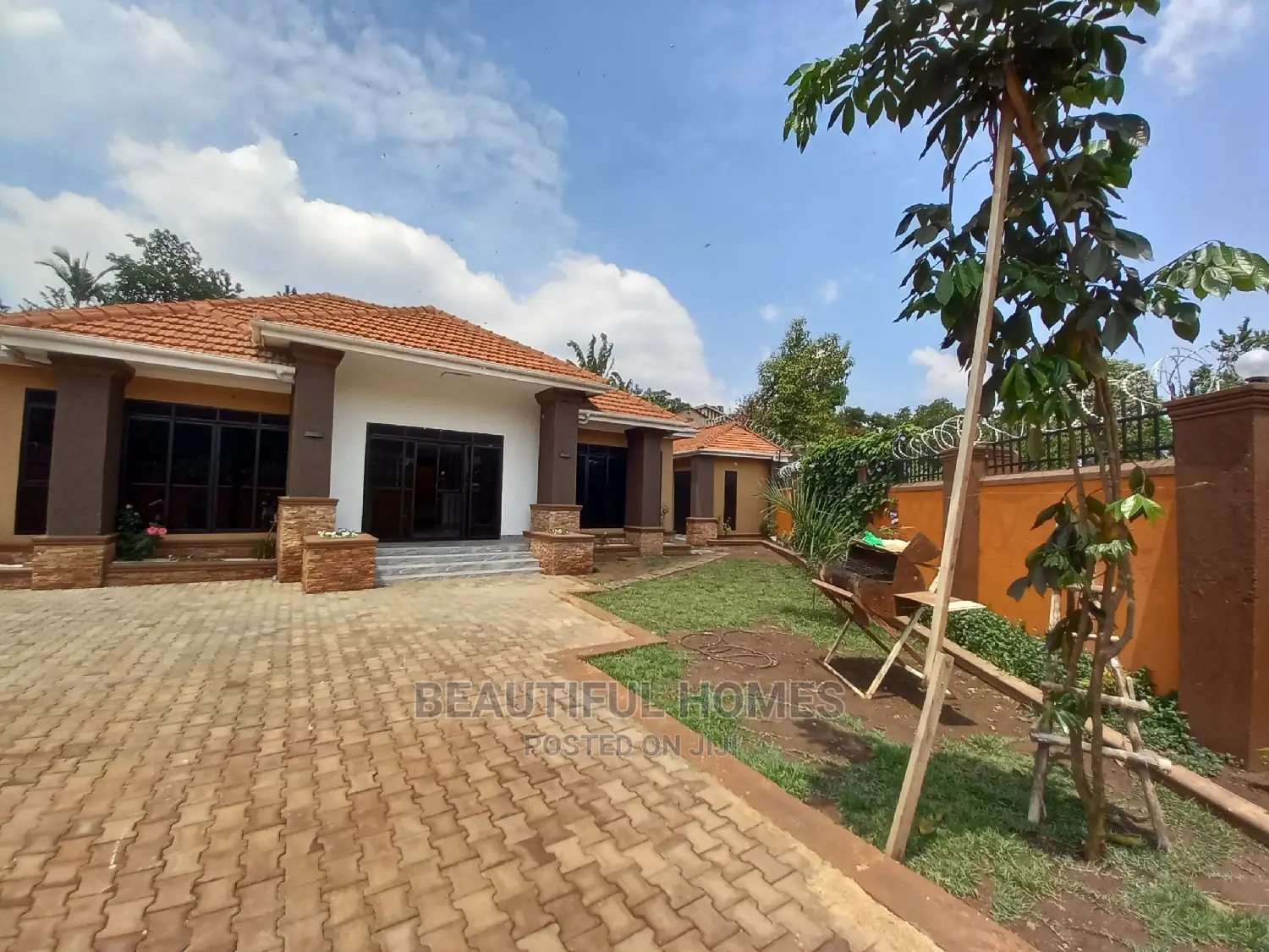 Furnished 4bdrm House in Kisaasi, Central Division for Sale in Central Division