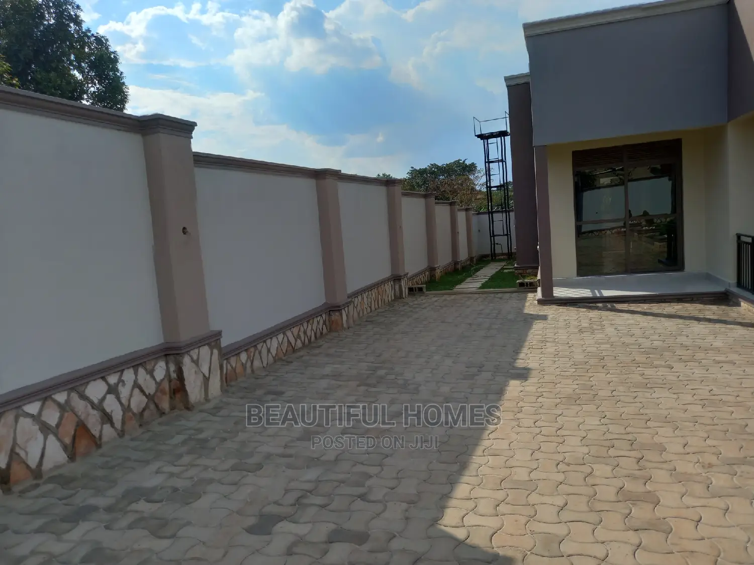 Furnished 4bdrm Bungalow in Kira, Central Division for Sale in Central Division