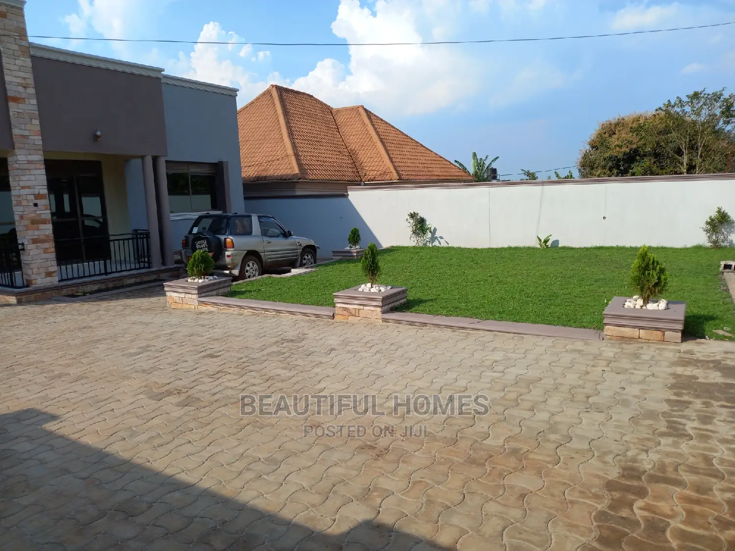 Furnished 4bdrm Bungalow in Kira Cool for Sale in Kira