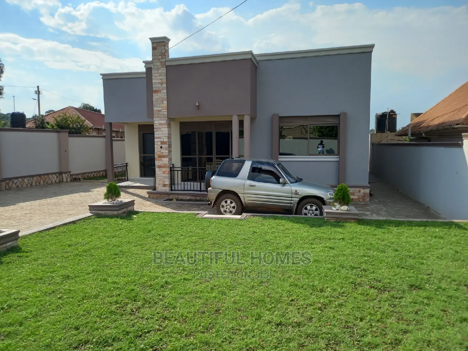 Furnished 4bdrm Bungalow in Kira Cool for Sale in Kira