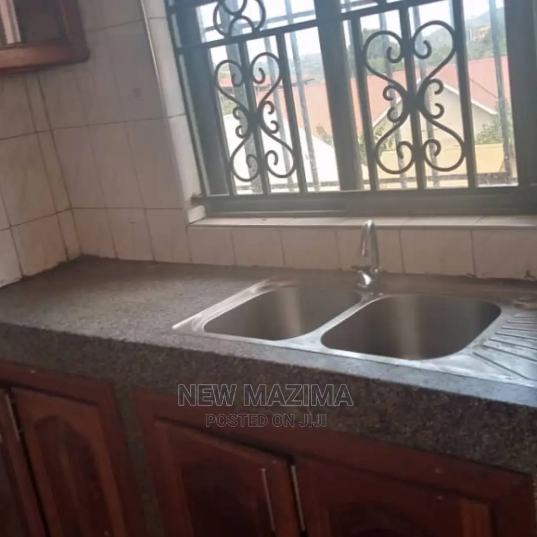 2bdrm Block of Flats in Zana Near Roofings, Division a for Rent in Division A