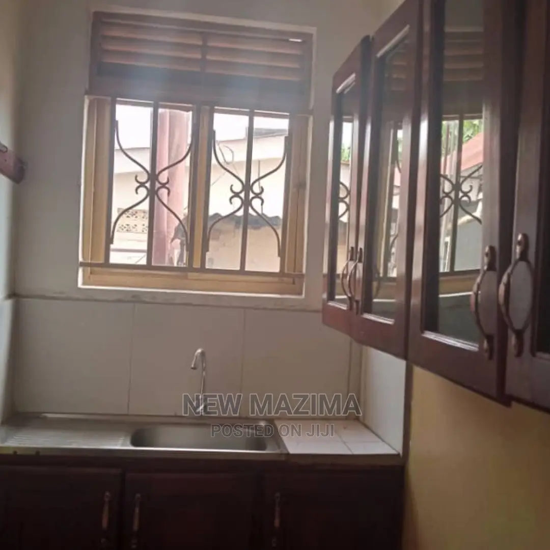 2bdrm Block of Flats in Zana Near Roofings, Division a for Rent in Division A