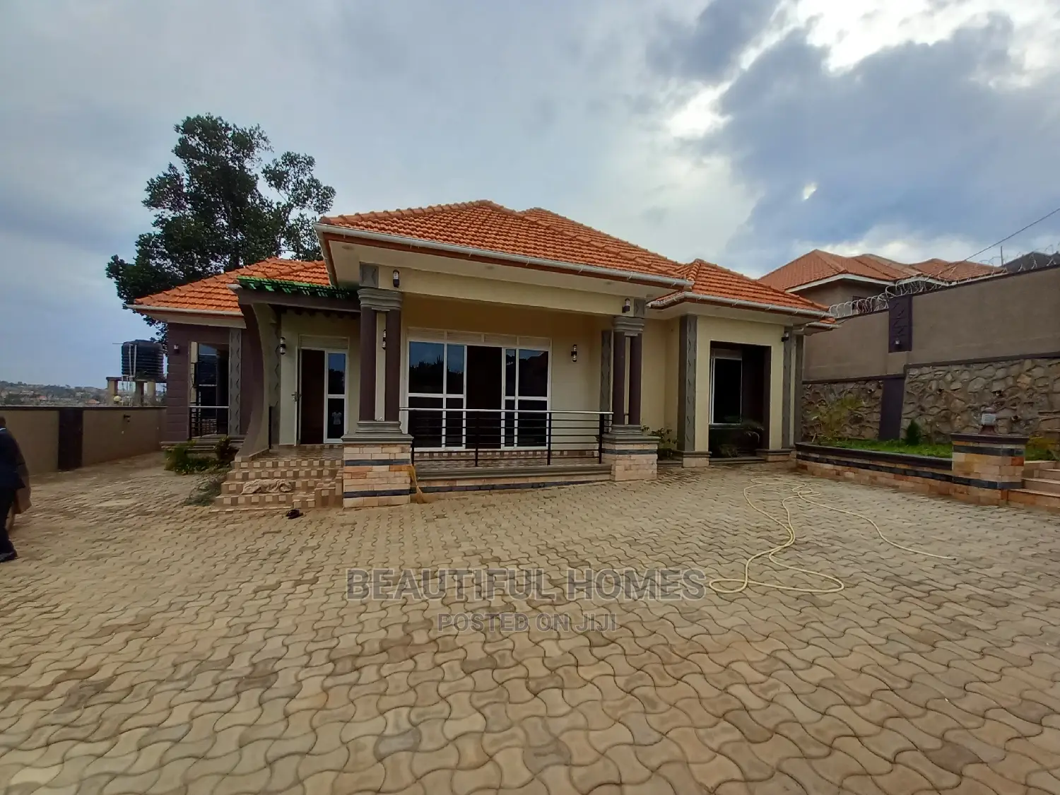 Furnished 4bdrm Bungalow in Nakwero, Kira for Sale in Kira