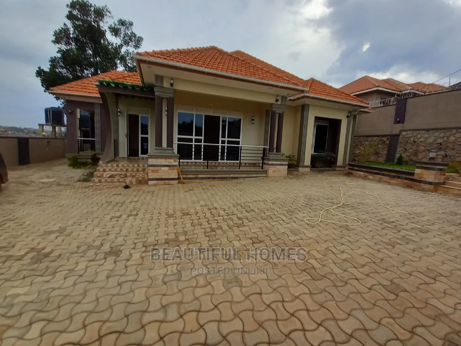 Furnished 4bdrm Bungalow in Nakwero, Kira for Sale in Kira