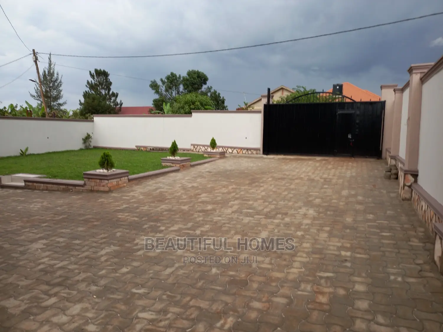Furnished 4bdrm House in Kira for Sale in Kira