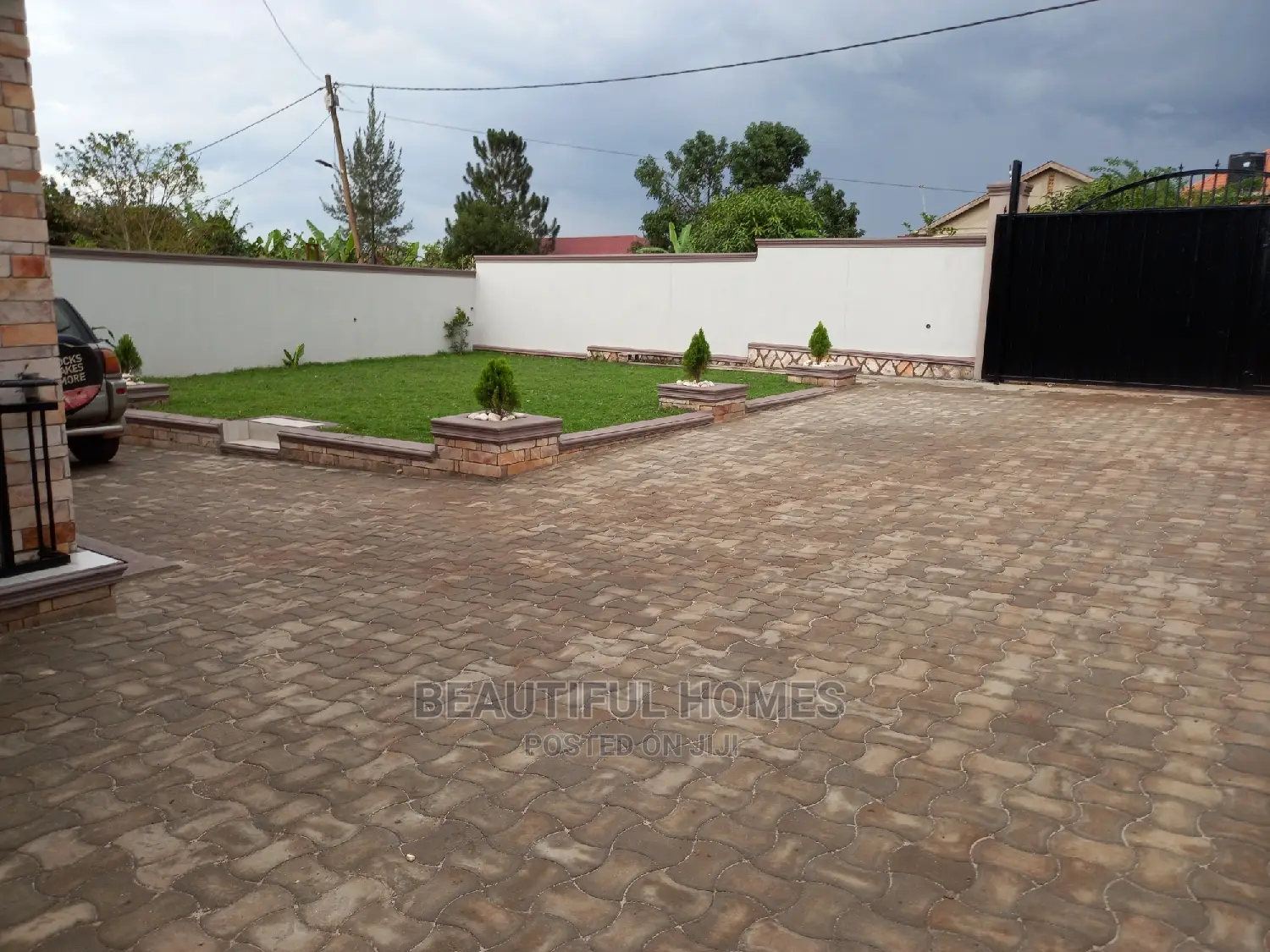 Furnished 4bdrm House in Kira for Sale in Kira