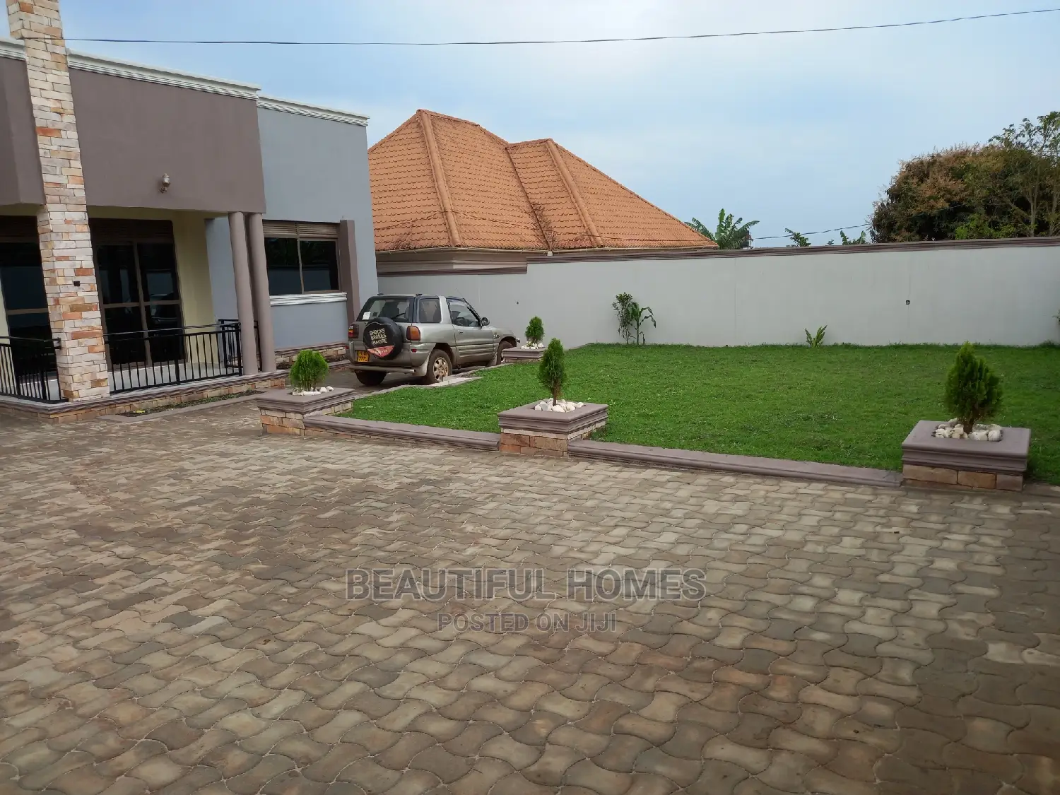Furnished 4bdrm Bungalow in Kira for Sale in Kira