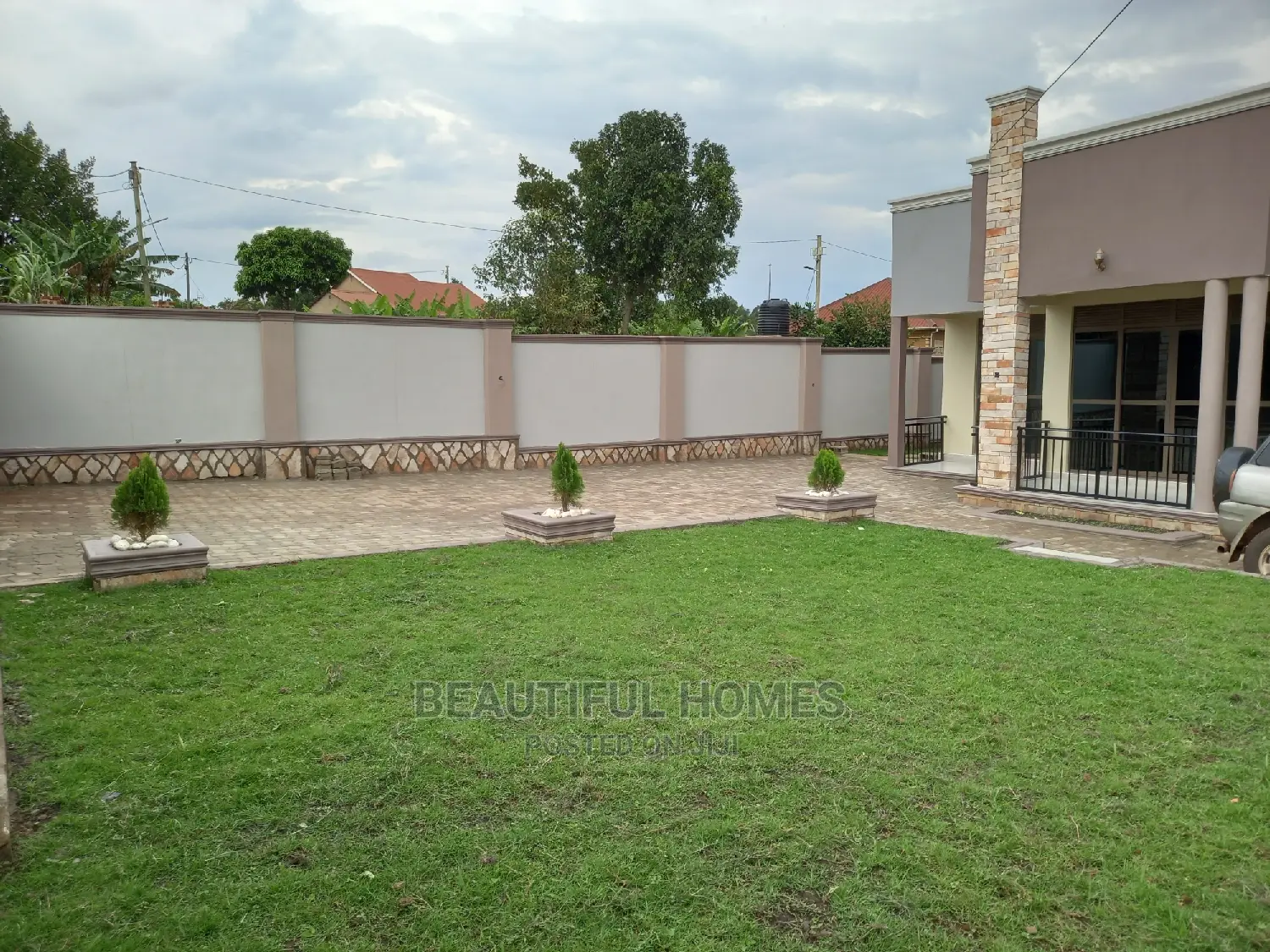 Furnished 4bdrm House in Kira for Sale in Kira