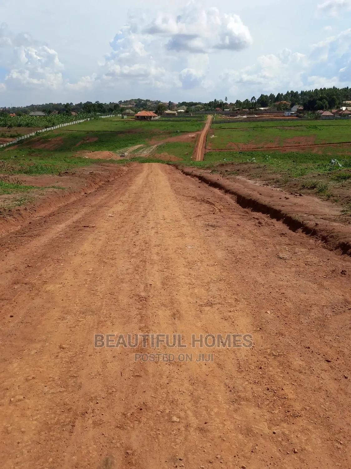 100*100 at Kasangati Luxury Neighborhood on Sell in Kira
