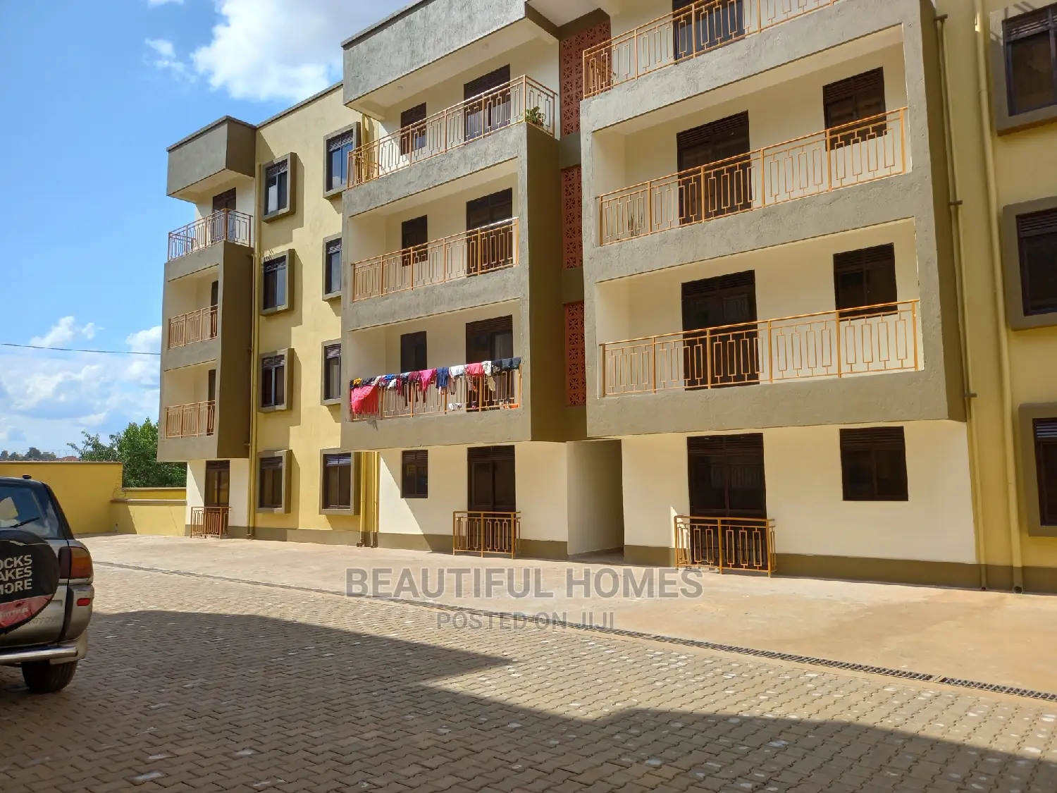 Furnished 3bdrm Condo in Kisaasi, Central Division for Sale in Central Division