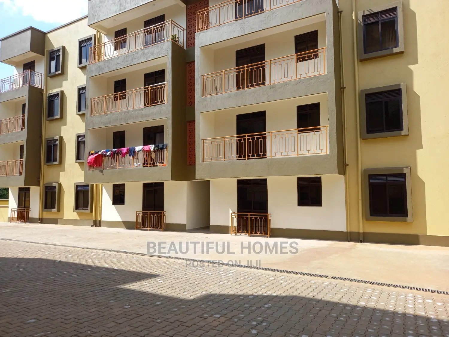 Furnished 3bdrm Condo in Kisaasi, Central Division for Sale in Central Division