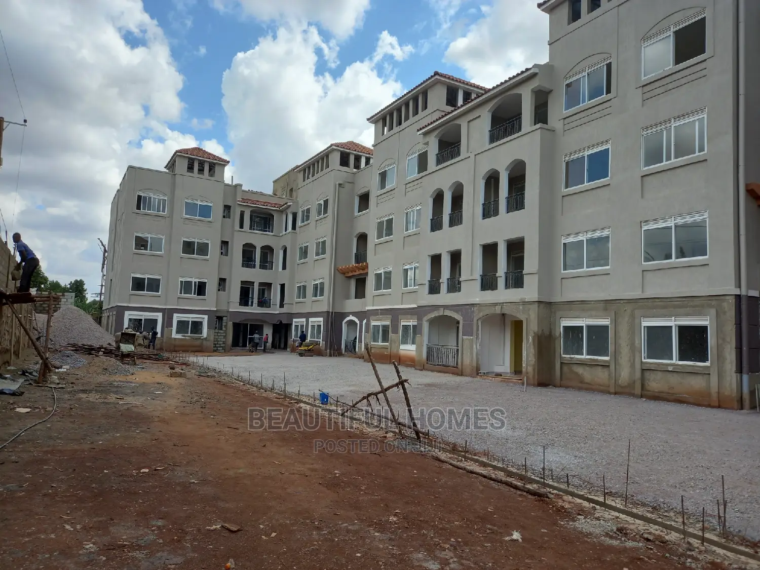 Furnished 3bdrm Condo in Naalya Wealthy, Central Division for Sale in Central Division