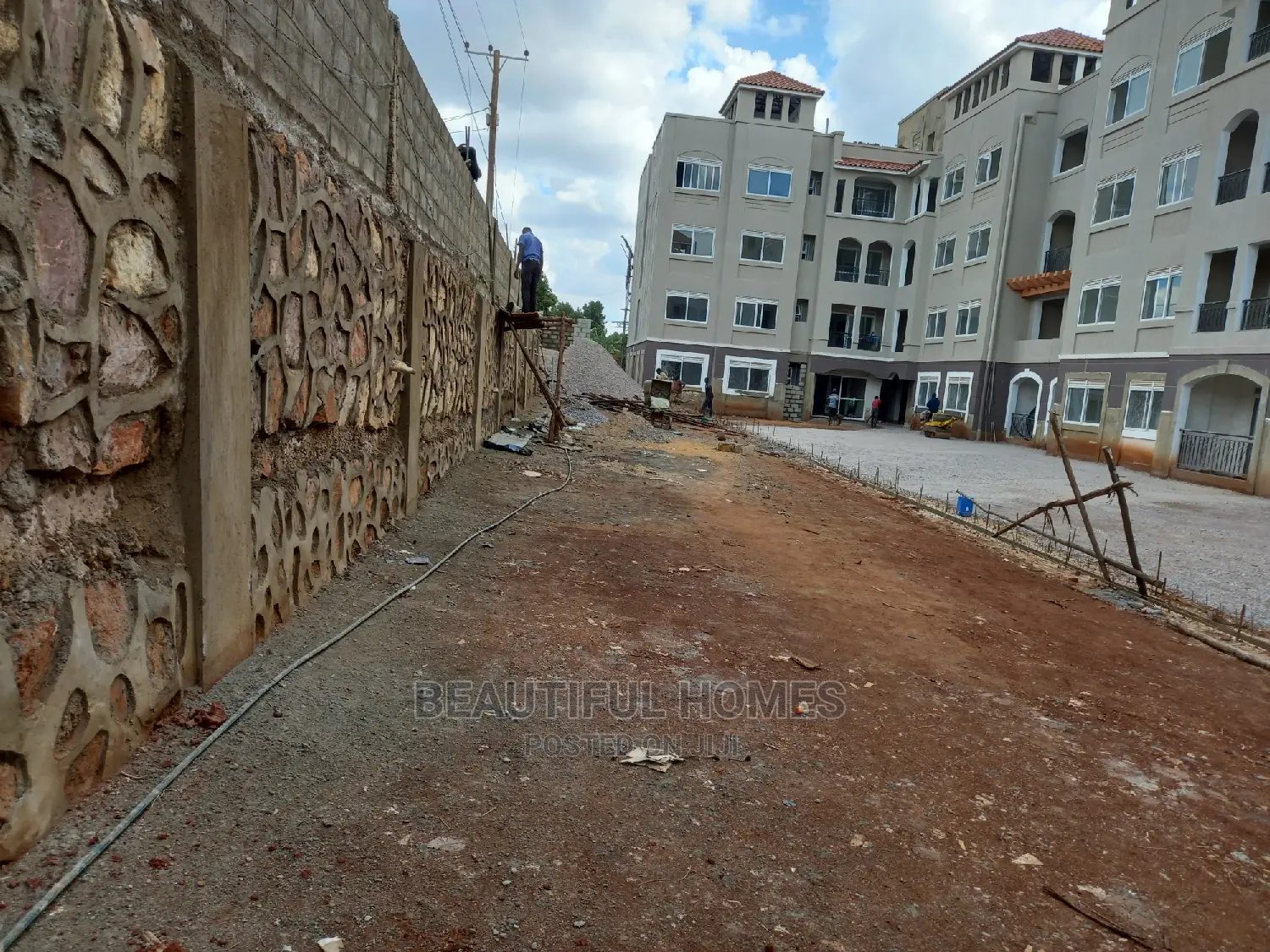 Furnished 3bdrm Condo in Naalya Wealthy, Central Division for Sale in Central Division