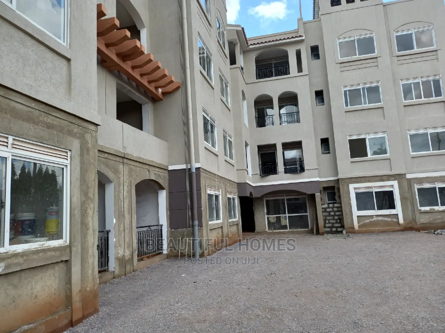 Furnished 2bdrm Condo in Naalya Estate, Central Division for Sale in Central Division