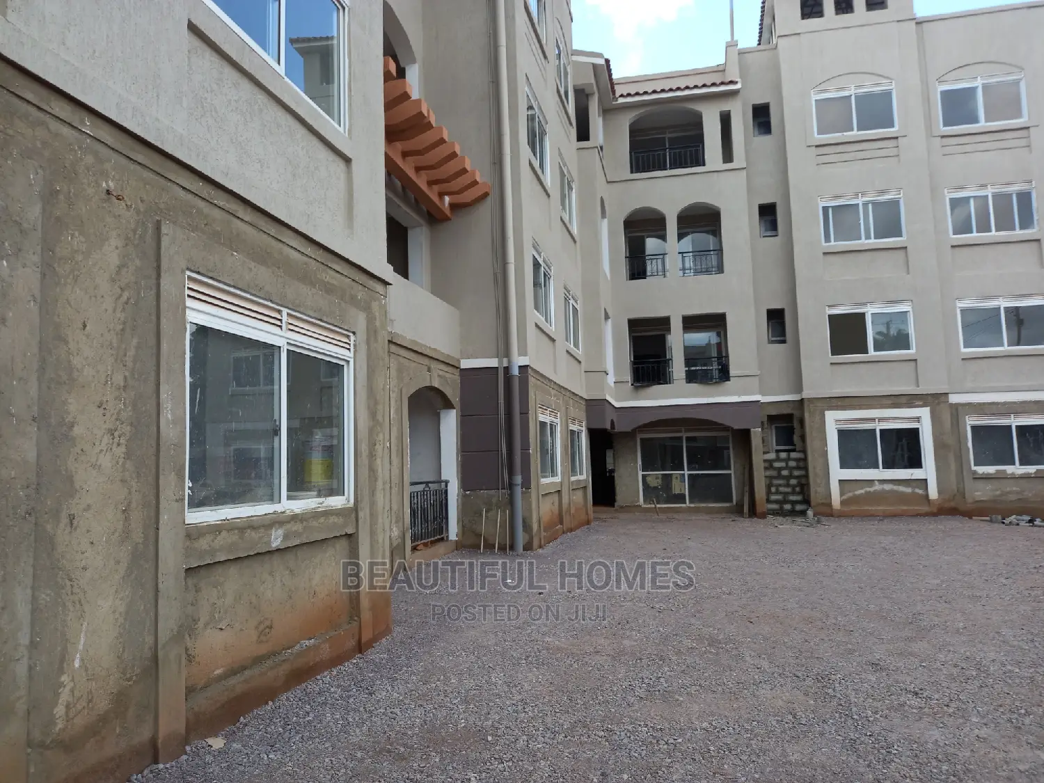 Furnished 2bdrm Condo in Naalya Estate, Central Division for Sale in Central Division