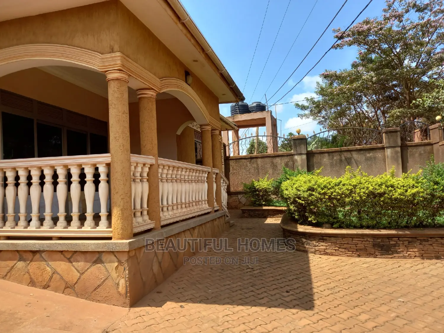 Furnished 5bdrm House in Kira for Sale in Kira