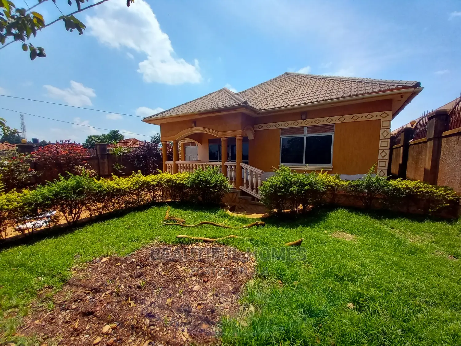 Furnished 5bdrm House in Kira for Sale in Kira