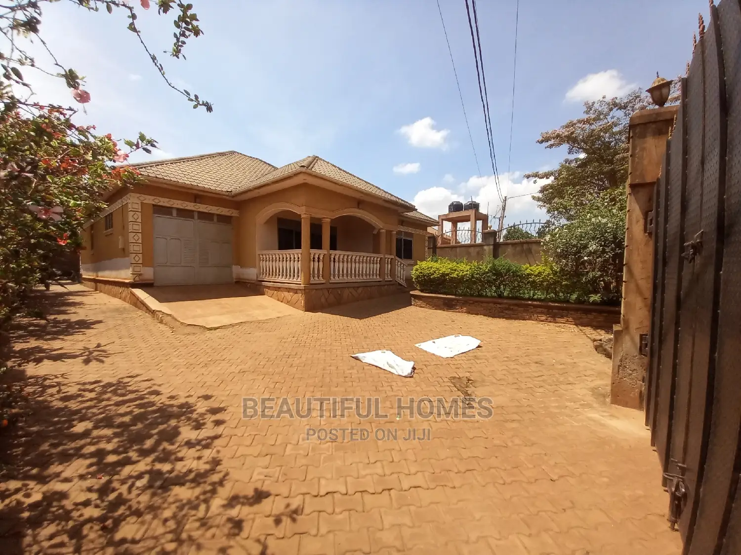Furnished 5bdrm House in Kira for Sale in Kira