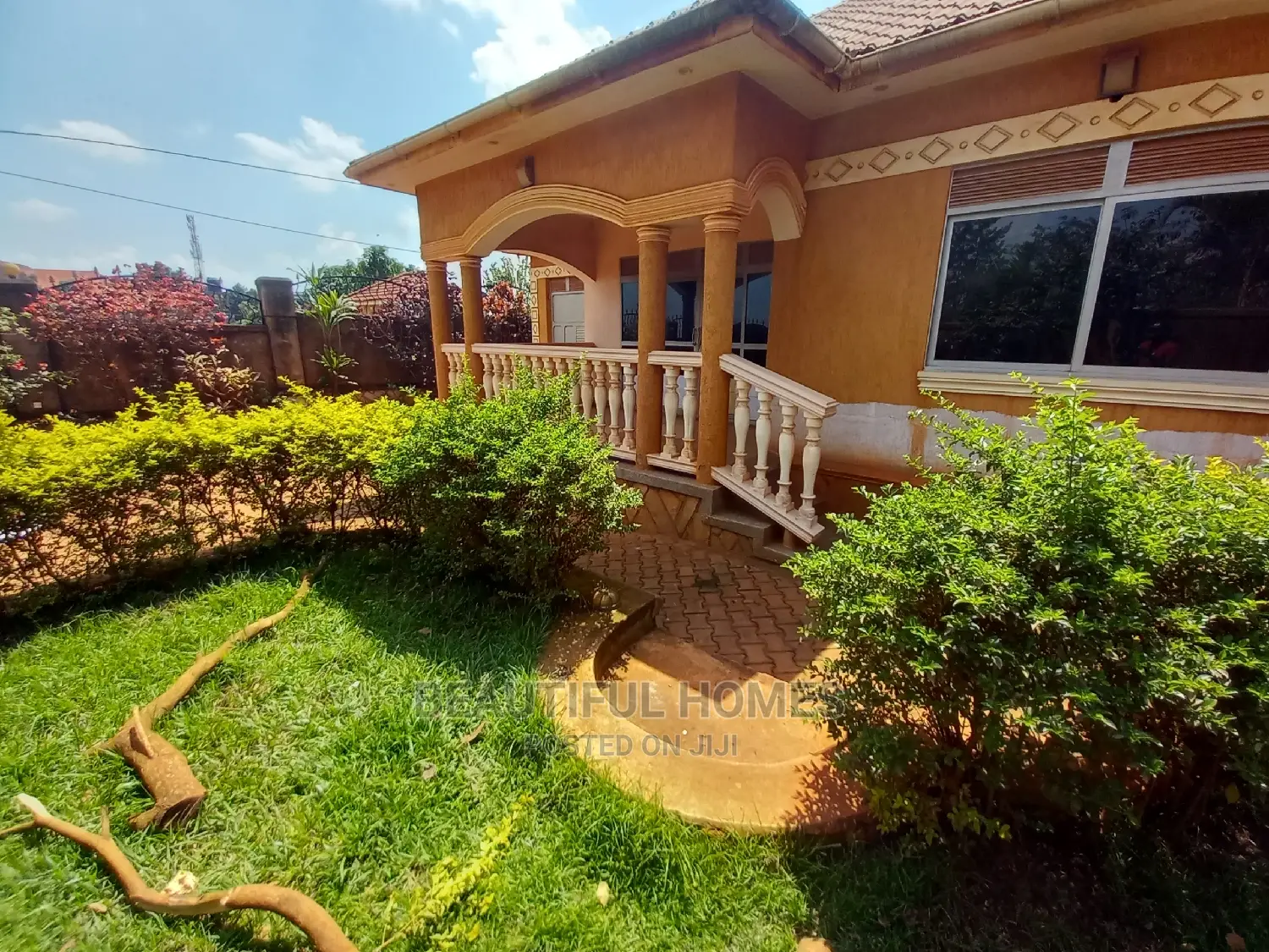 Furnished 5bdrm House in Kira for Sale in Kira