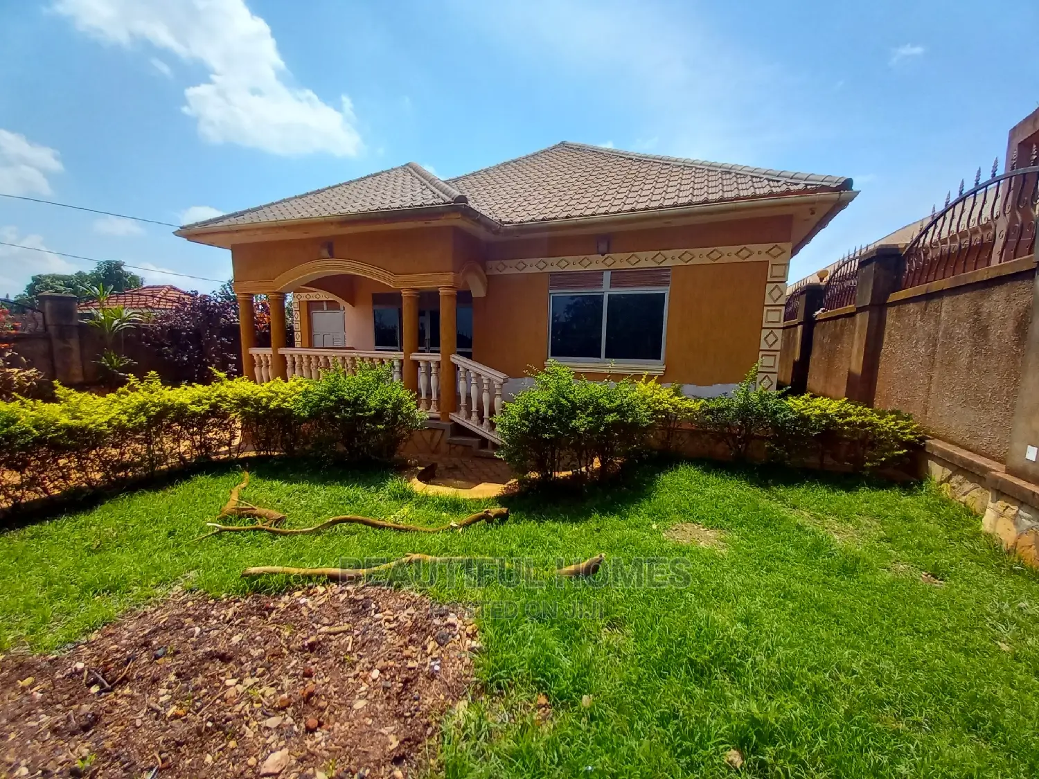 Furnished 5bdrm House in Kira for Sale in Kira