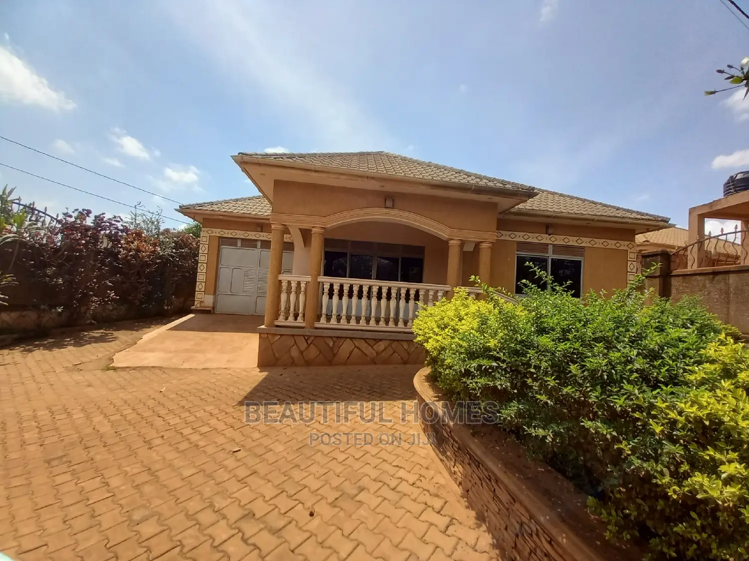 Furnished 5bdrm House in Kira for Sale in Kira