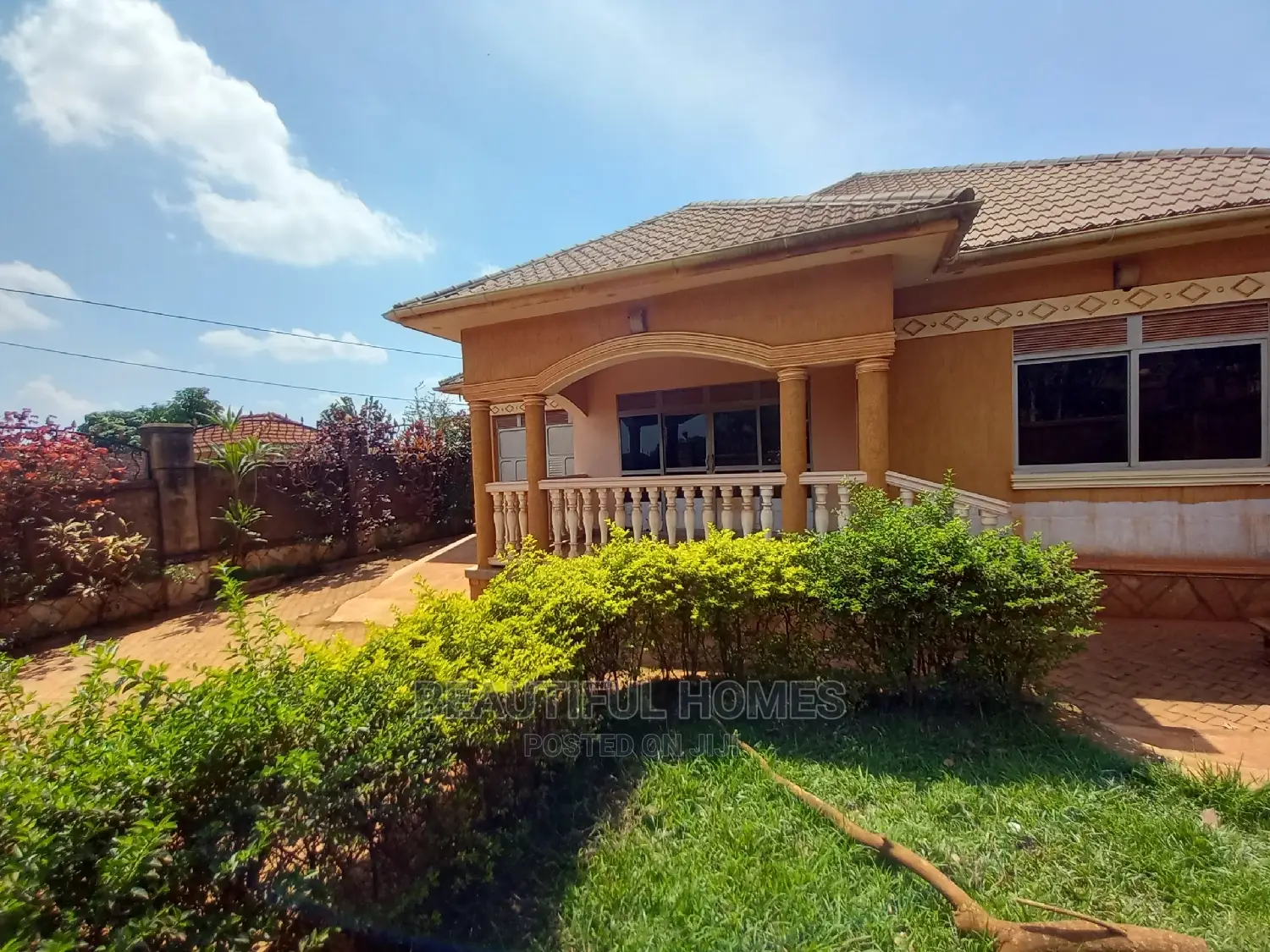 Furnished 5bdrm House in Kira for Sale in Kira