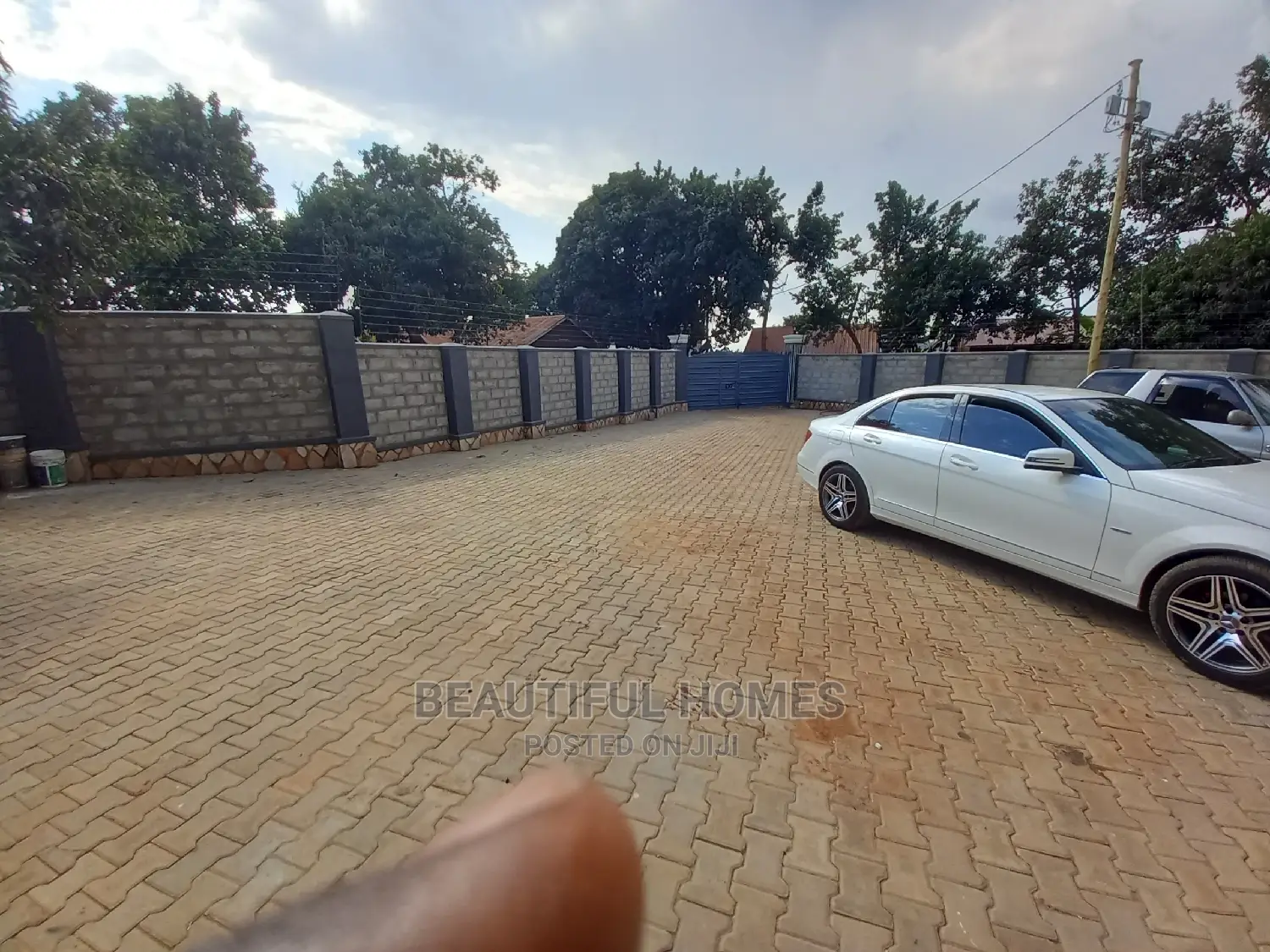 Furnished 2bdrm Block of Flats in Kira, Central Division for Sale in Central Division