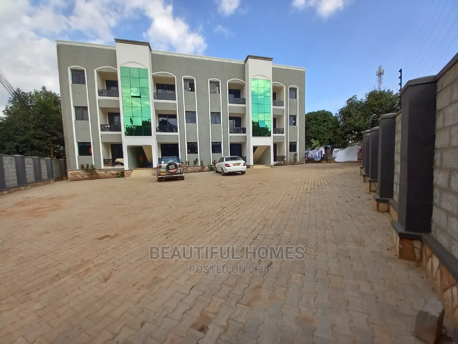 Furnished 2bdrm Block of Flats in Kira Tarmack, Central Division in Central Division