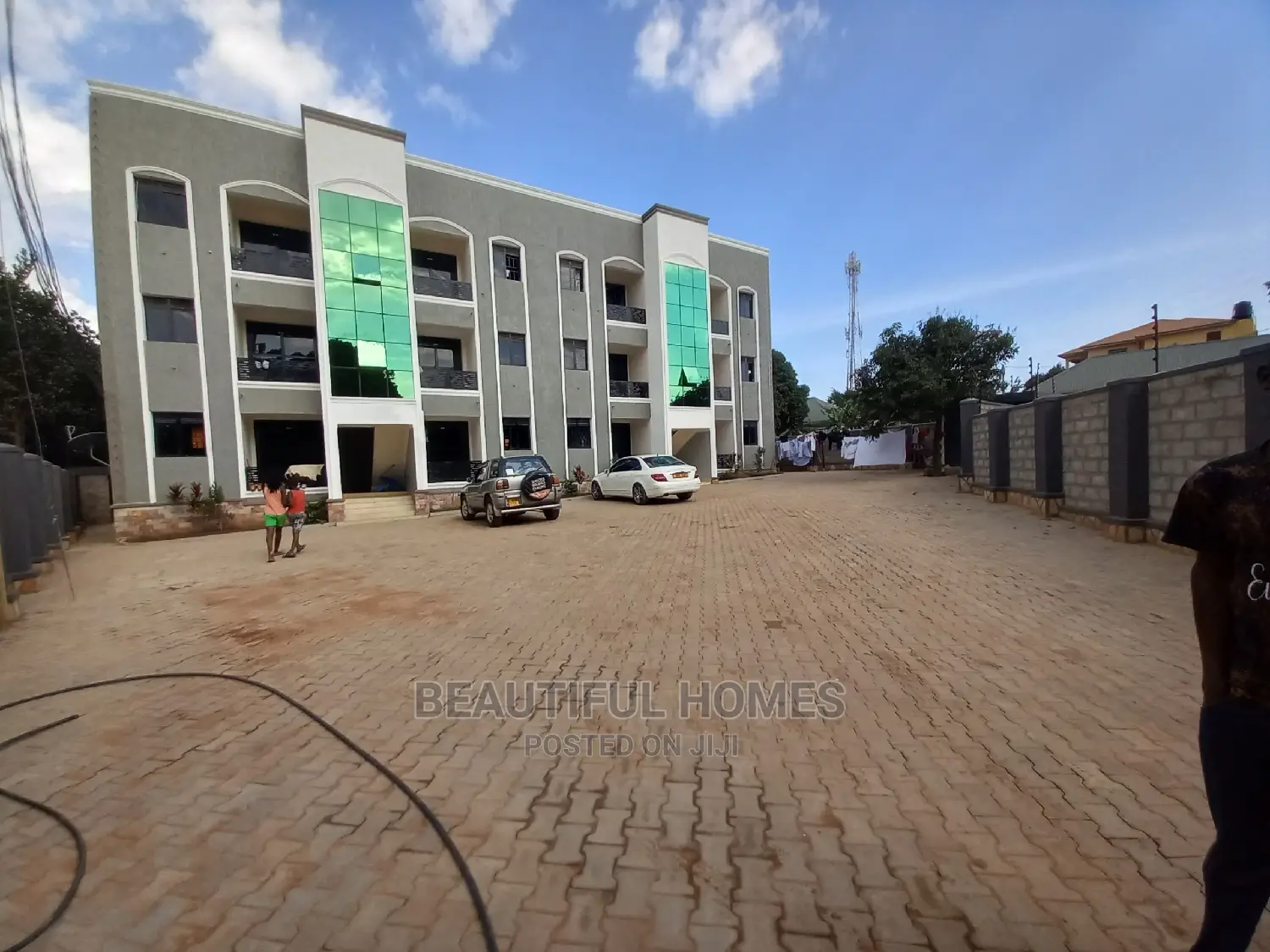 Furnished 2bdrm Block of Flats in Kira Tarmack, Central Division in Central Division