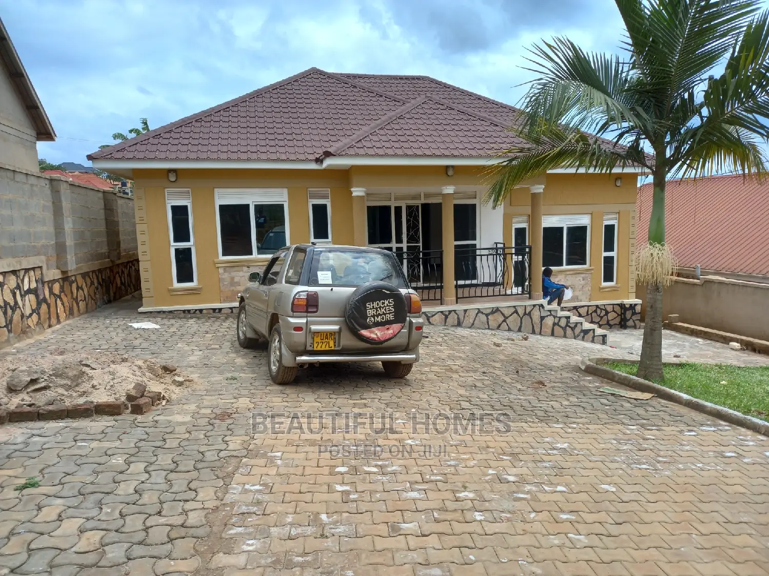 Furnished 3bdrm House in Kira Organised for Sale in Kira