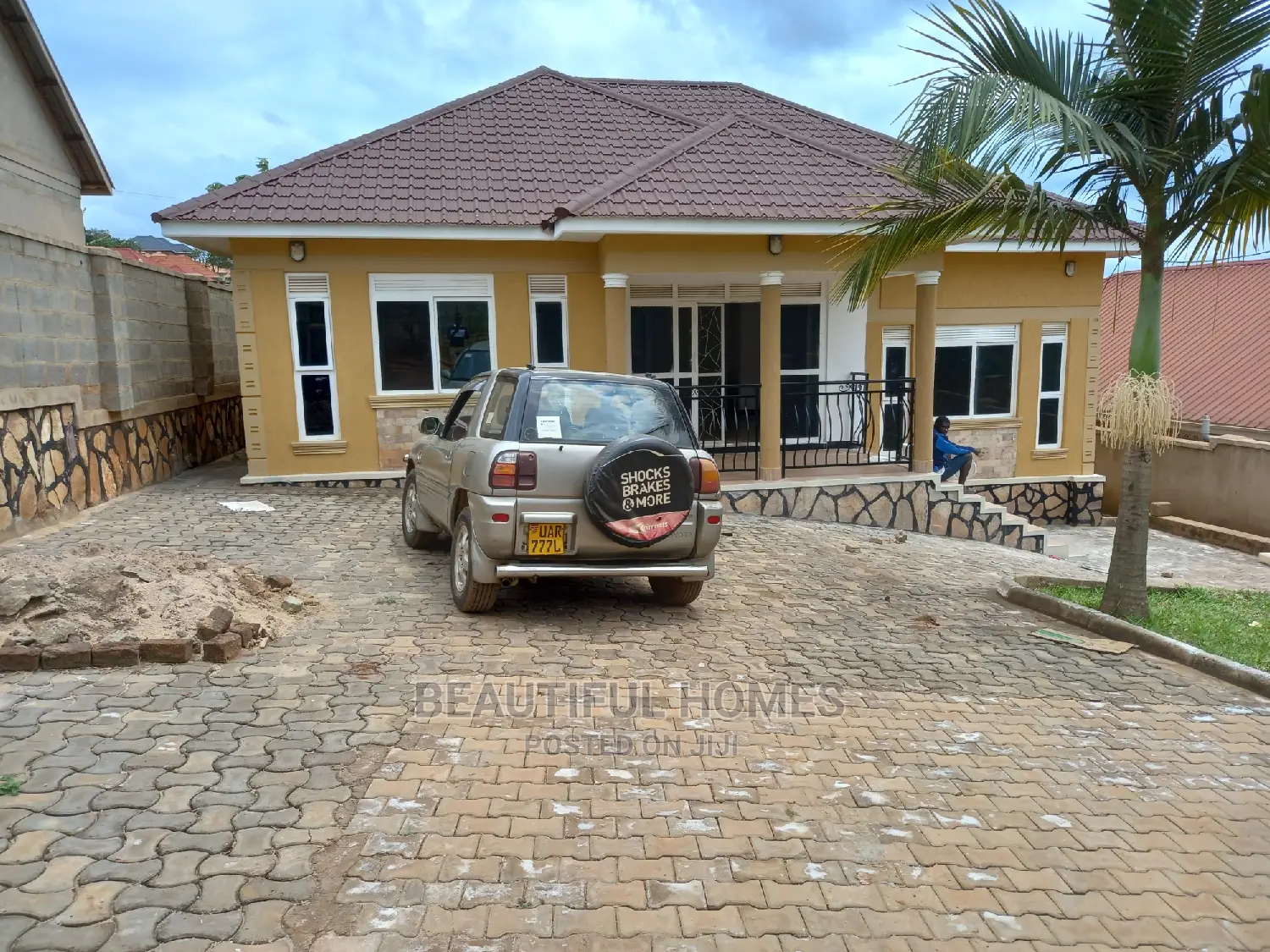 Furnished 3bdrm House in Kira Organised for Sale in Kira