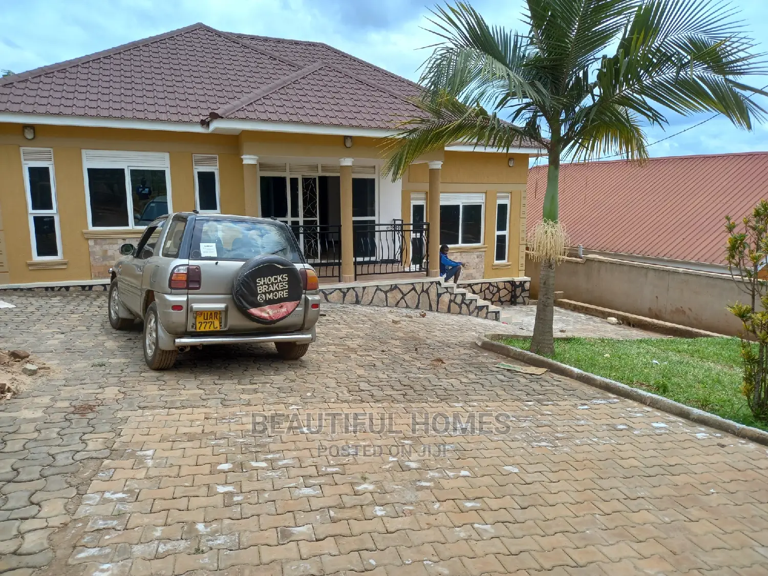 Furnished 3bdrm House in Kira Organised for Sale in Kira