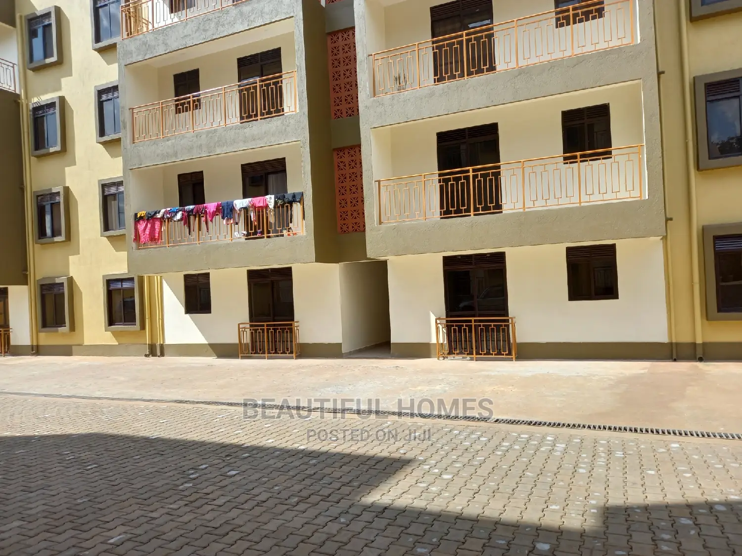 Furnished 2bdrm Condo in Kisaasi Tarmack, Central Division for Sale in Central Division