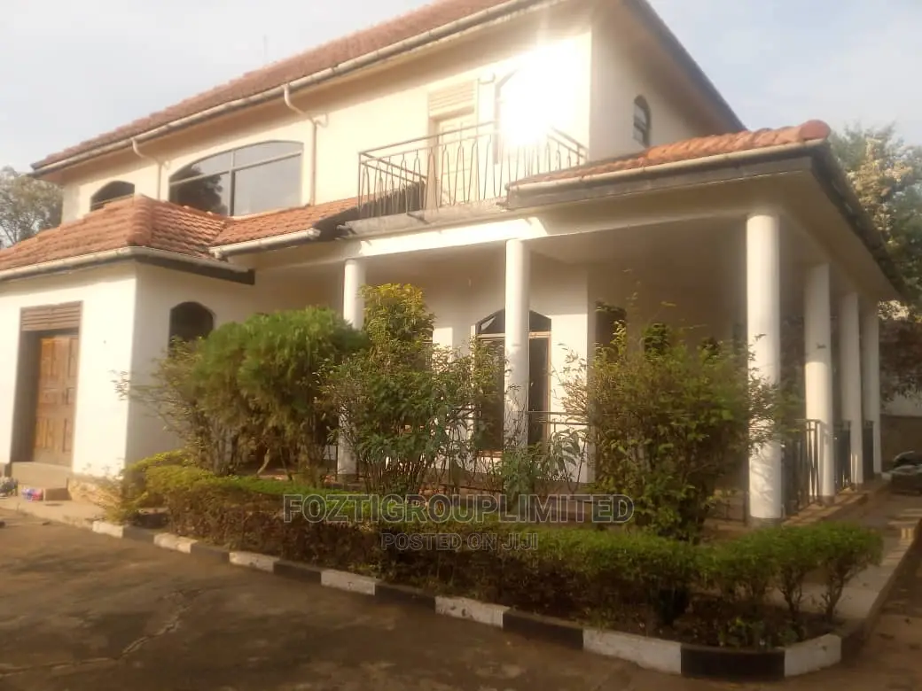 Mini Flat in Lugonjo Entebbe Town, Katabi for sale in Katabi