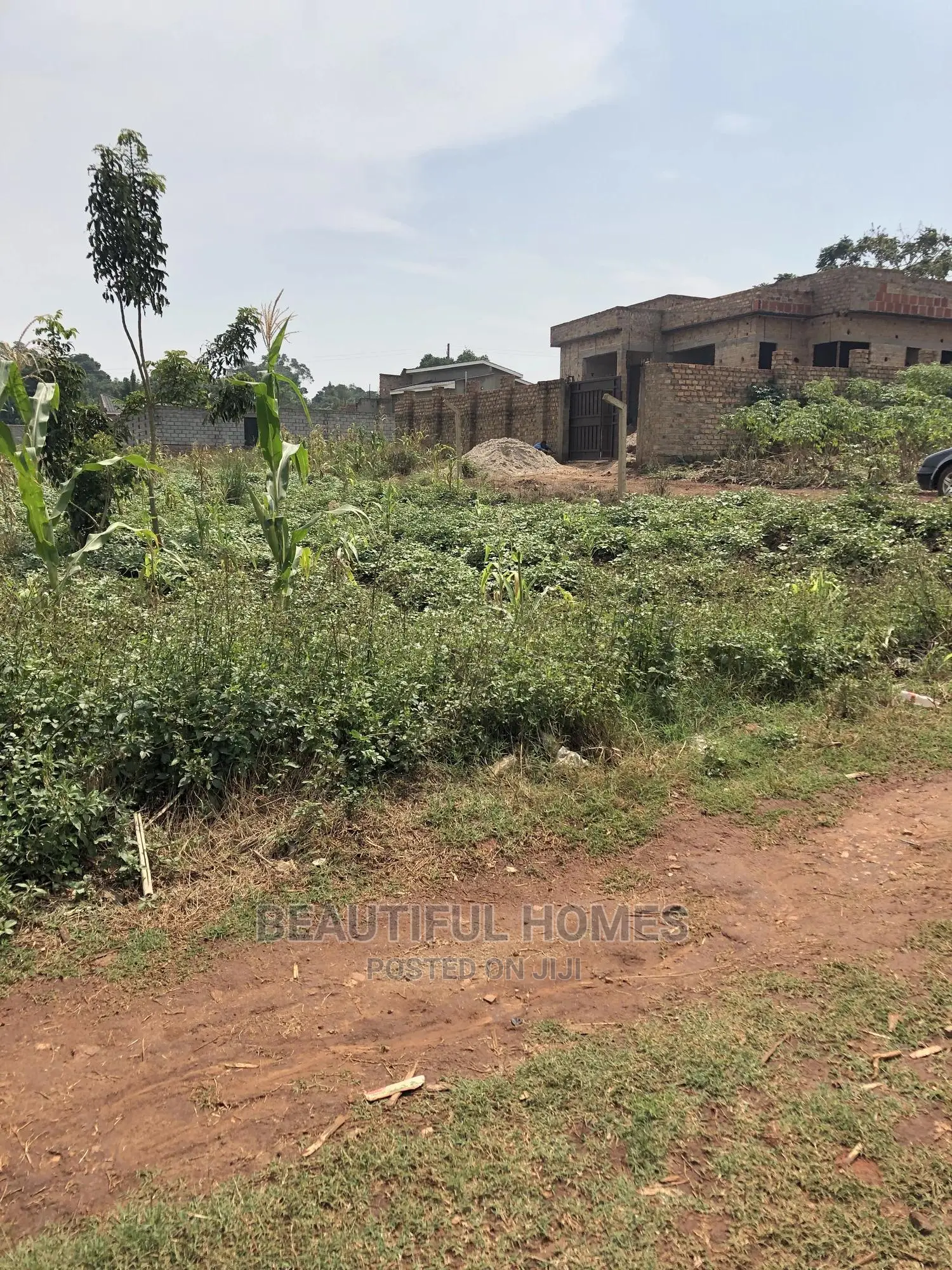 Nakwero Hot Plot Near the Tarmack on Sell in Kampala