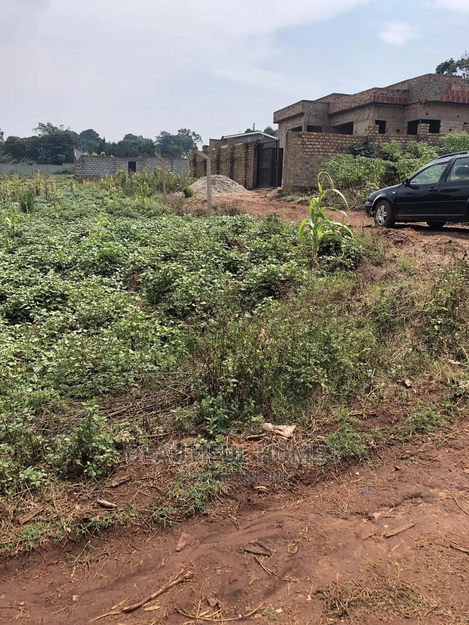 Nakwero Hot Plot Near the Tarmack on Sell in Kampala