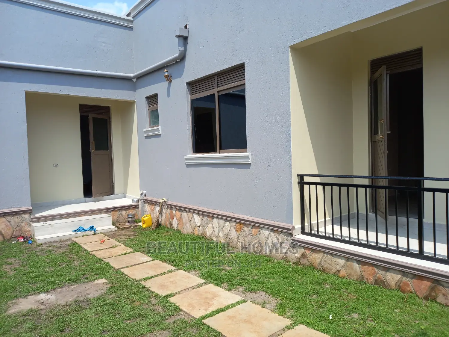 Furnished 4bdrm House in Kira for Sale in Kira