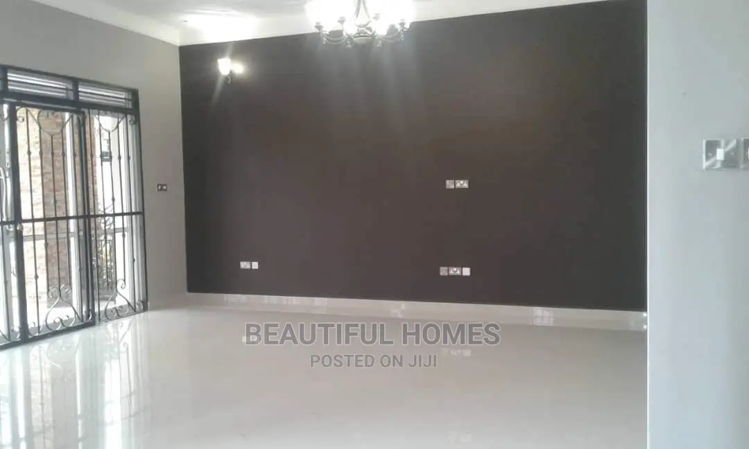 Furnished 4bdrm House in Kira for Sale in Kira