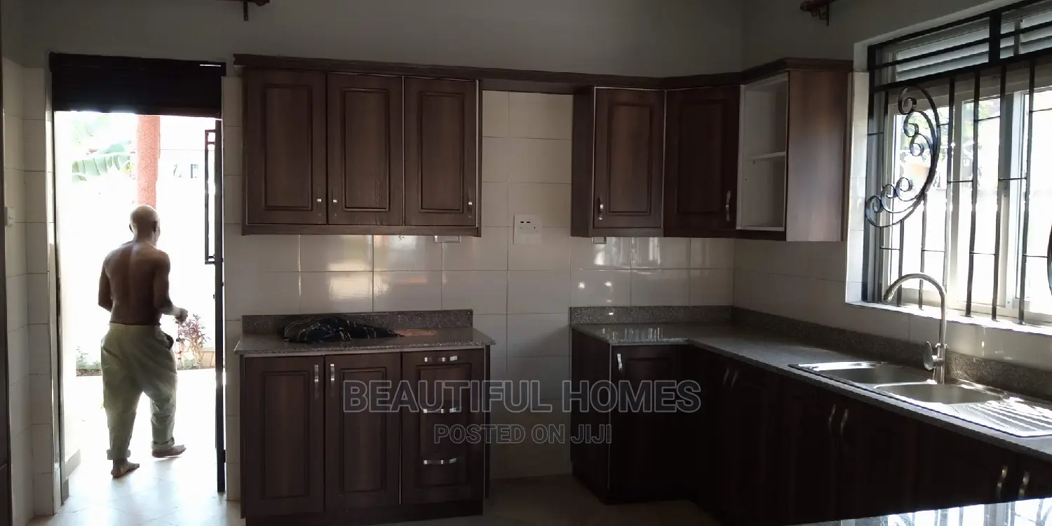 Furnished 2bdrm Block of Flats in Ntinda, Central Division for Sale in Central Division