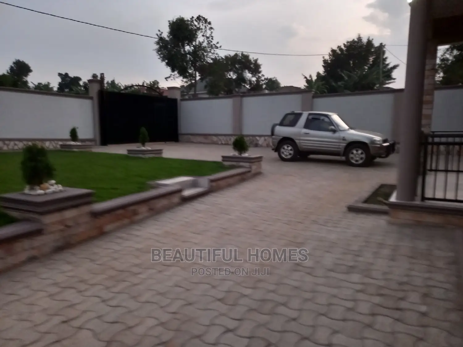 Furnished 4bdrm House in Kira, Central Division for Sale in Central Division