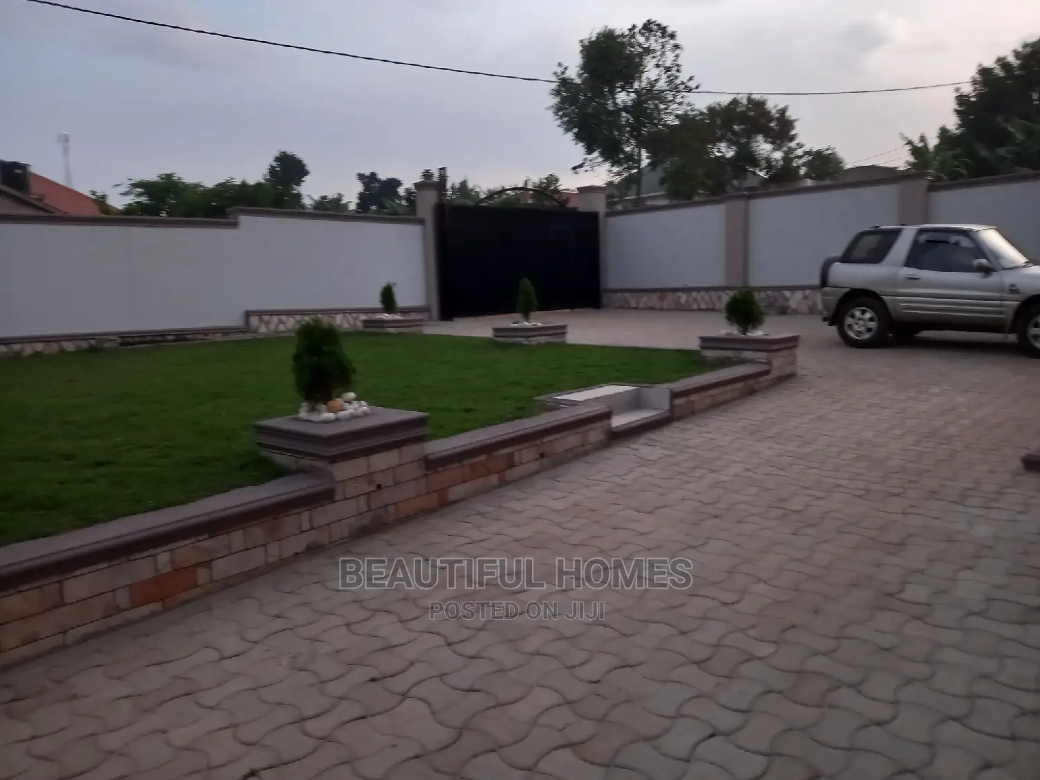 Furnished 4bdrm House in Kira for Sale in Kira