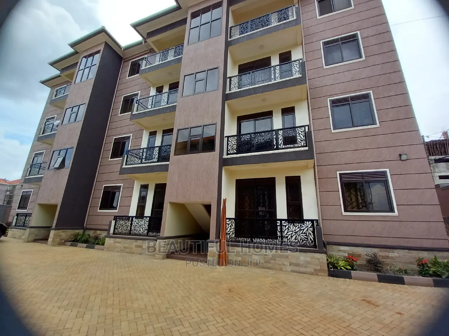 Furnished 2bdrm Block of Flats in Kyanja, Nakawa for Sale in Nakawa