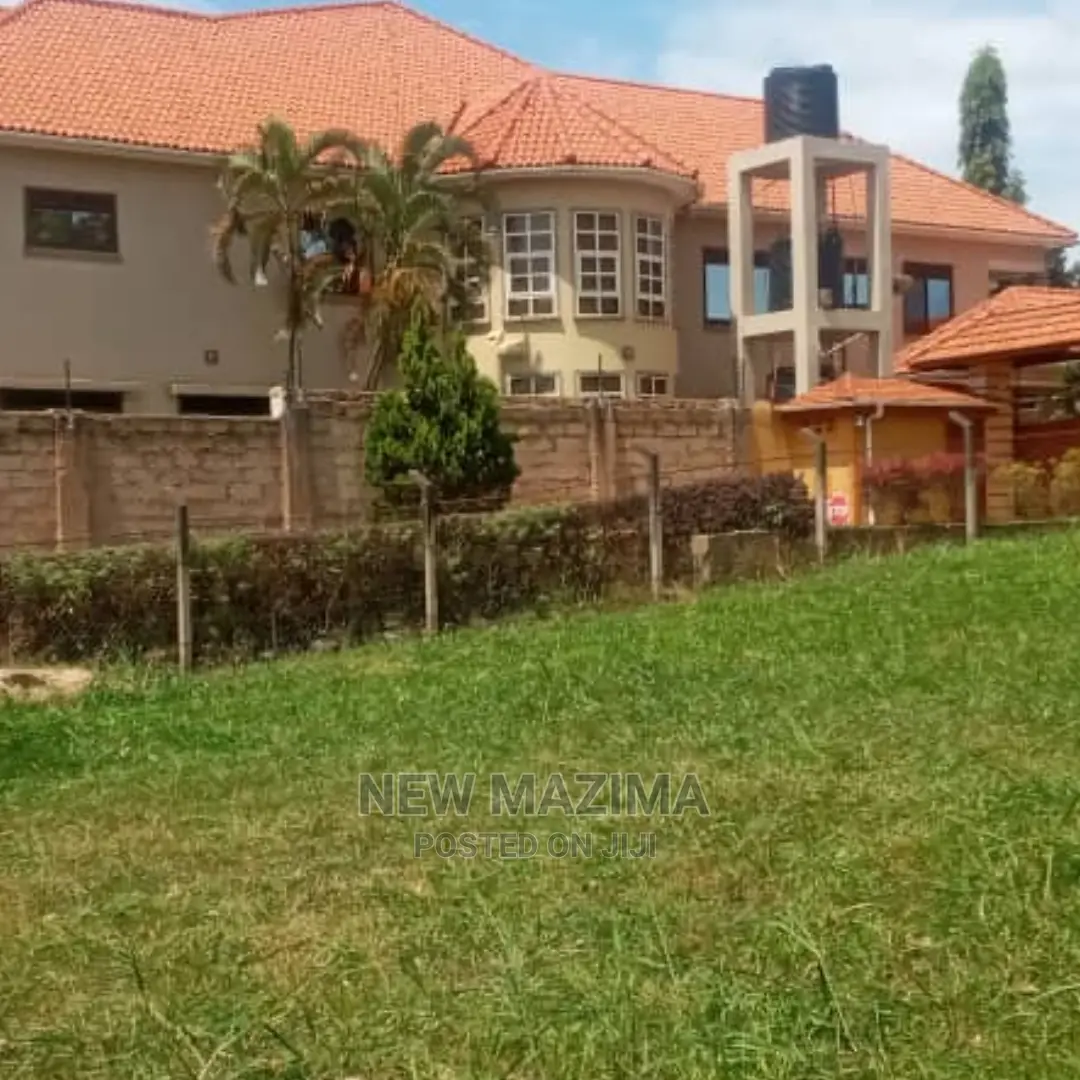 30 Decimals on Quicksale in Heart of Munyonyo Heights Titled in Division A