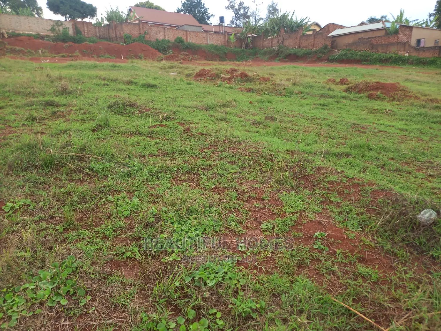 Kisaasi Komamboga Near the Road Plots for Sell in Central Division