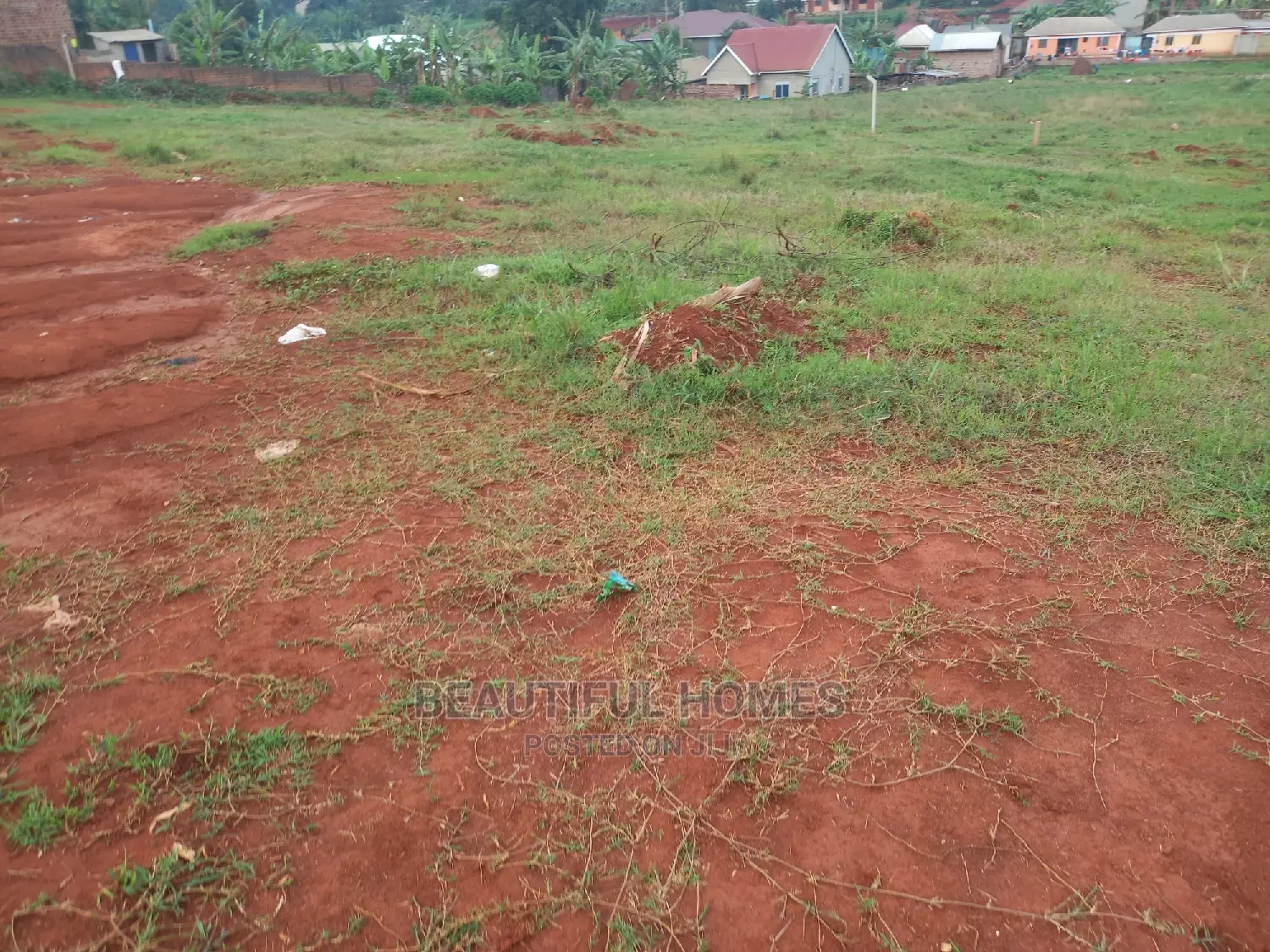 Kisaasi Komamboga Fine Plots Near the Road on Sell in Central Division