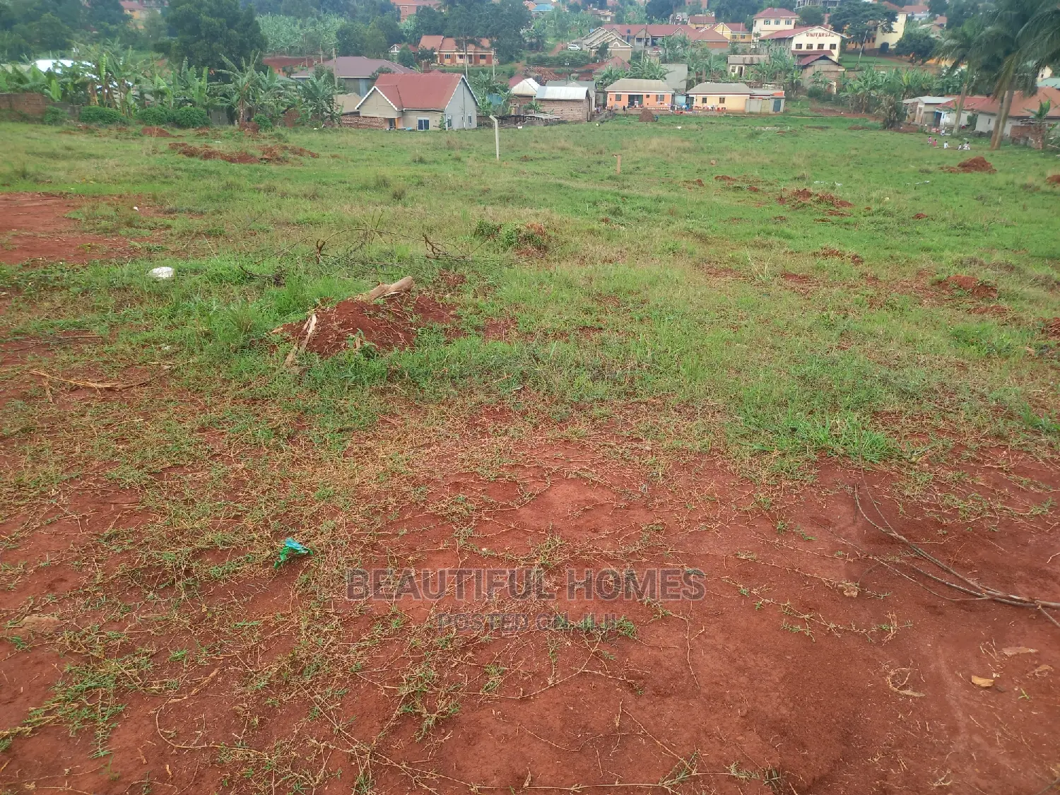Kisaasi Komamboga Plots Close To.The Road in Central Division