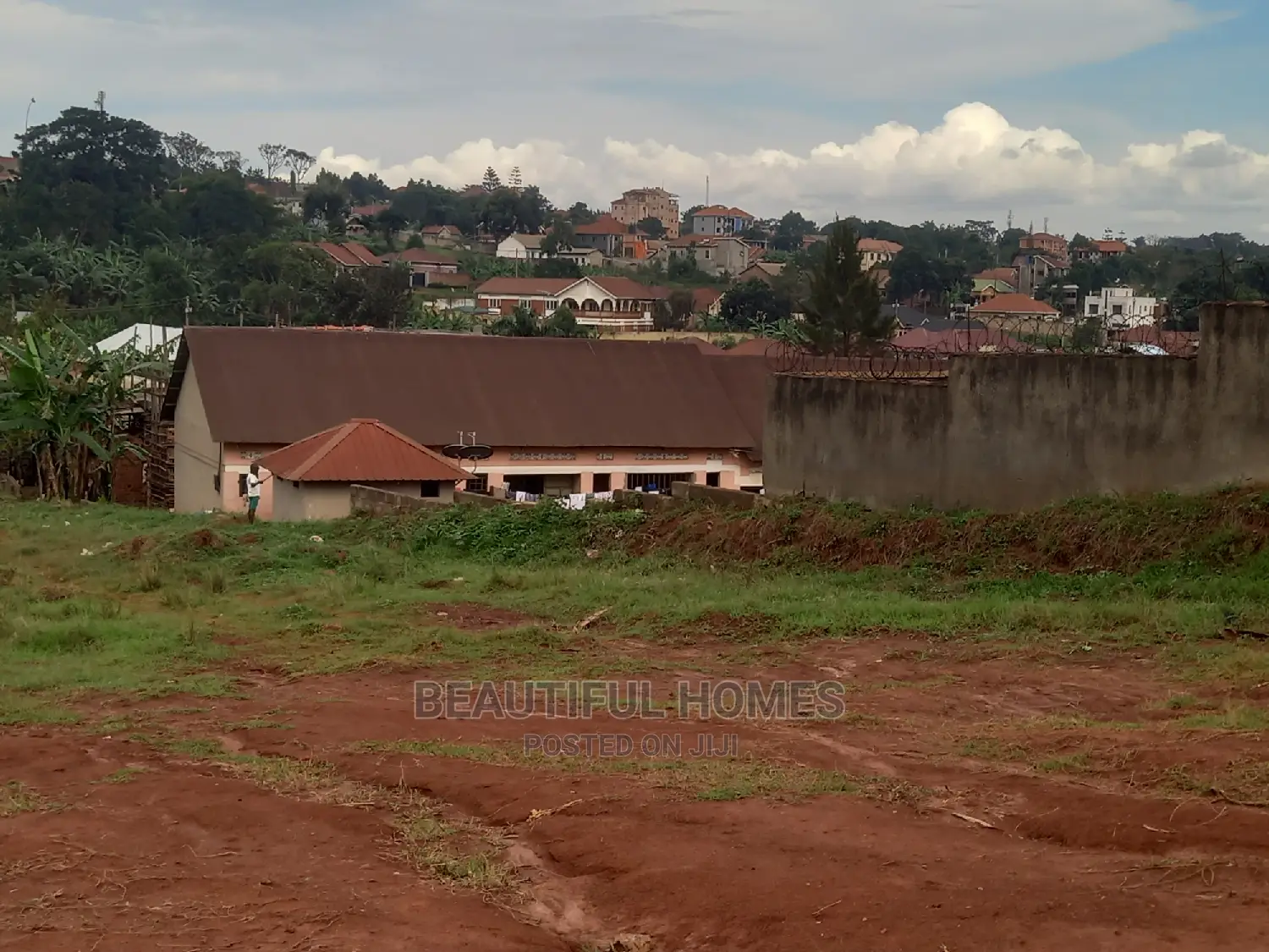 Kisaasi Komamboga Plots Near the Main Road Up for Sell in Central Division