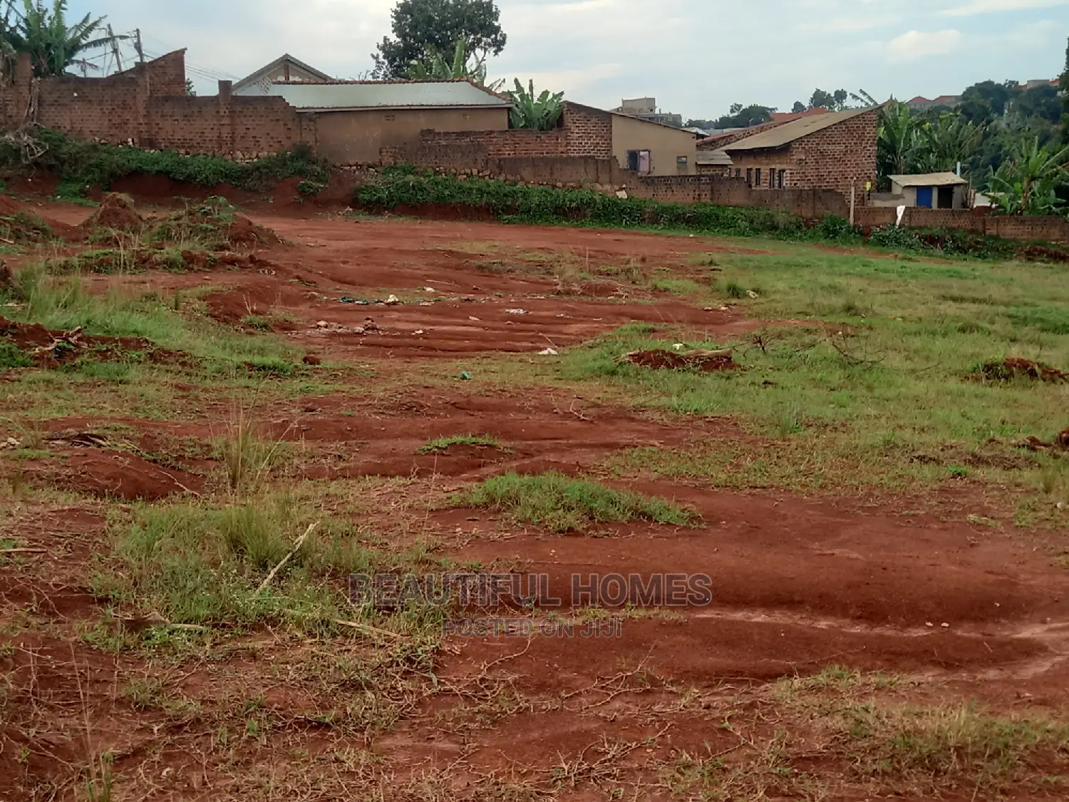 Kisaasi Komamboga Fantastic Plots Near the Road on Sale in Central Division