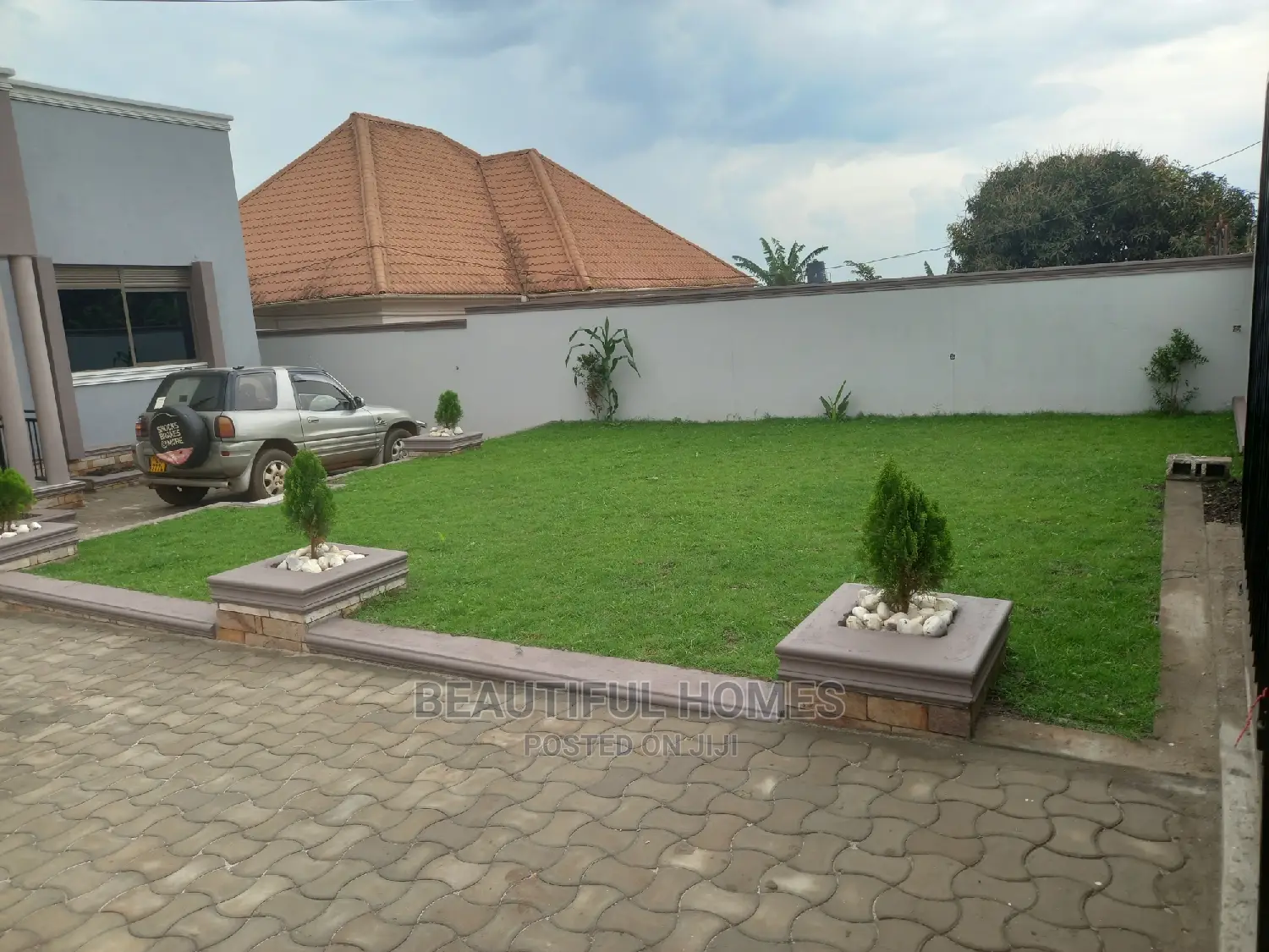 Furnished 4bdrm Bungalow in Kira for Sale in Kira