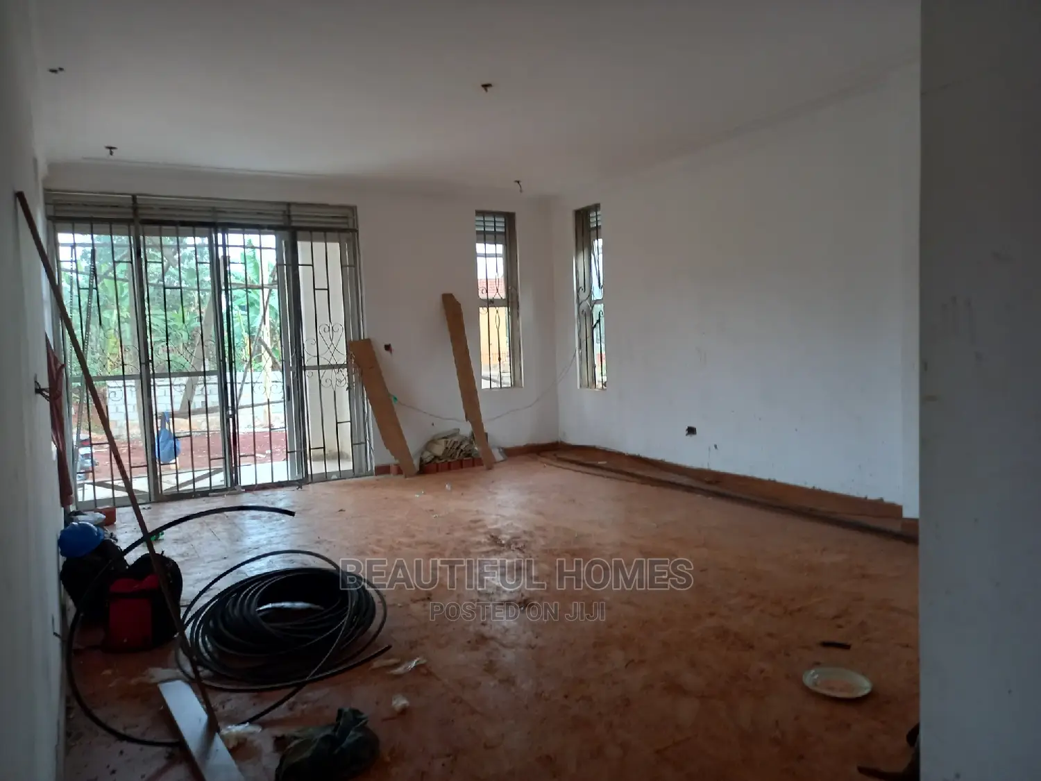 Furnished 6bdrm Mansion in Kyanja, Central Division for Sale in Central Division